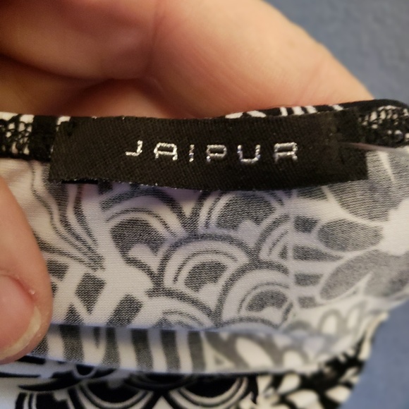 Womans Blouse - Picture 4 of 4